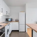 דירה Spacious With Parking And Balcony! *