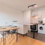 דירה Spacious With Parking And Balcony! ליל