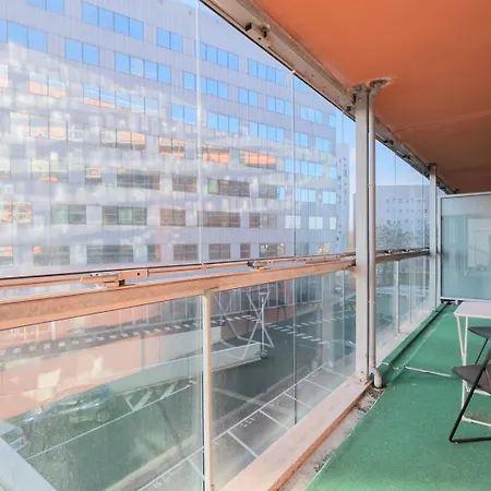 Apartment Spacious With Parking And Balcony!