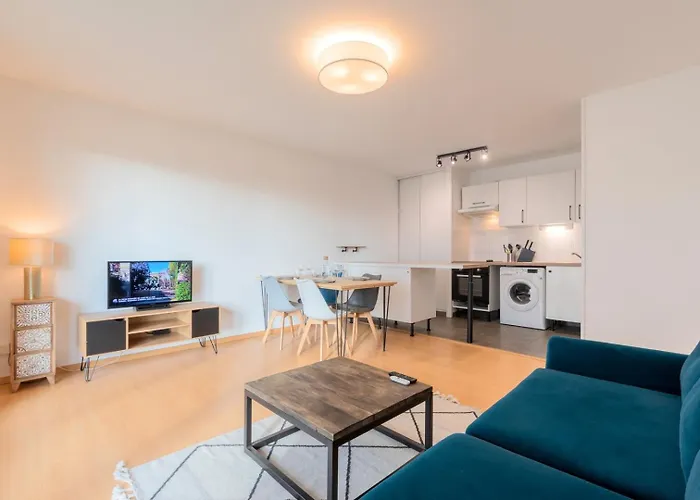 Spacious With Parking And Balcony! * Лилль