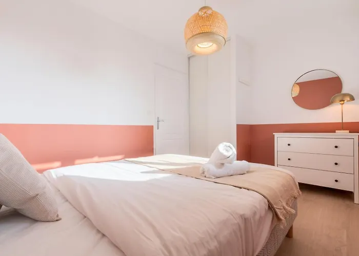Spacious With Parking And Balcony! Апартаменты