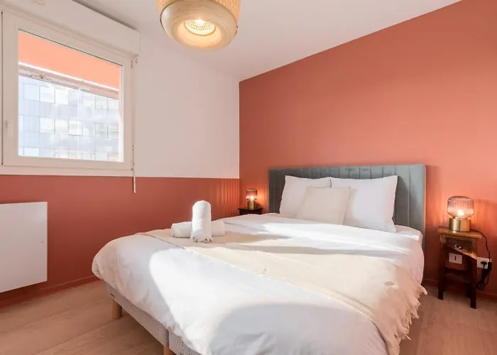 Spacious With Parking And Balcony! Апартаменты