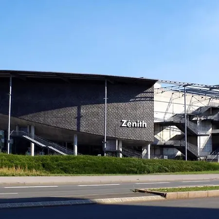 Spacious With Parking And Balcony! Appartement Rijsel